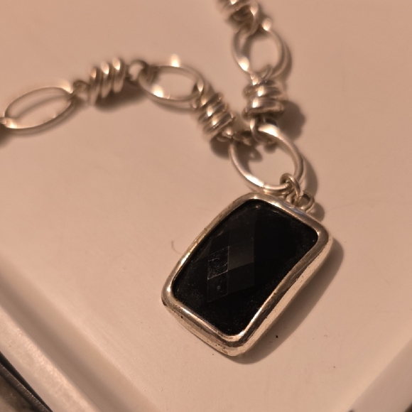 Chic Silver and Black Pendant Necklace - Picture 4 of 4